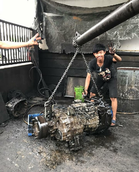 ซ่อมเกียร์รถบรรทุก เกียร์ฮีโน่ เกียร์อีซูซุ ทุกรุ่น ทุกอาการเสีย อะไหล่แท้ ZF EATON